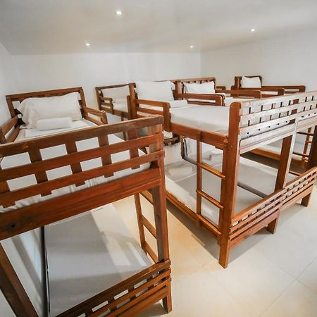 מורונג Bataan White Corals Beach Resort מראה חיצוני תמונה