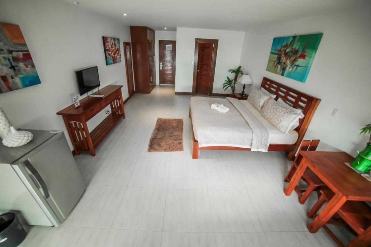 מורונג Bataan White Corals Beach Resort מראה חיצוני תמונה