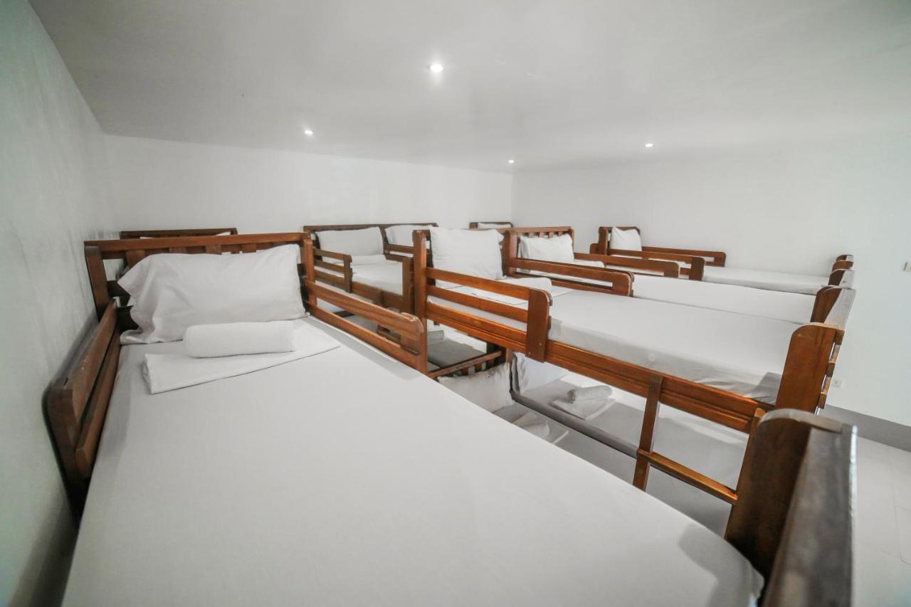 מורונג Bataan White Corals Beach Resort מראה חיצוני תמונה