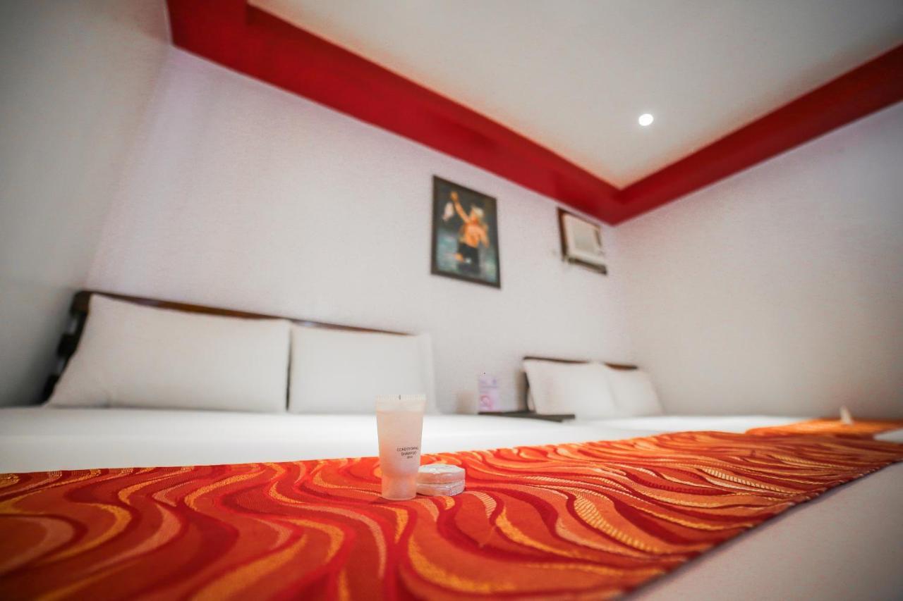 מורונג Bataan White Corals Beach Resort מראה חיצוני תמונה