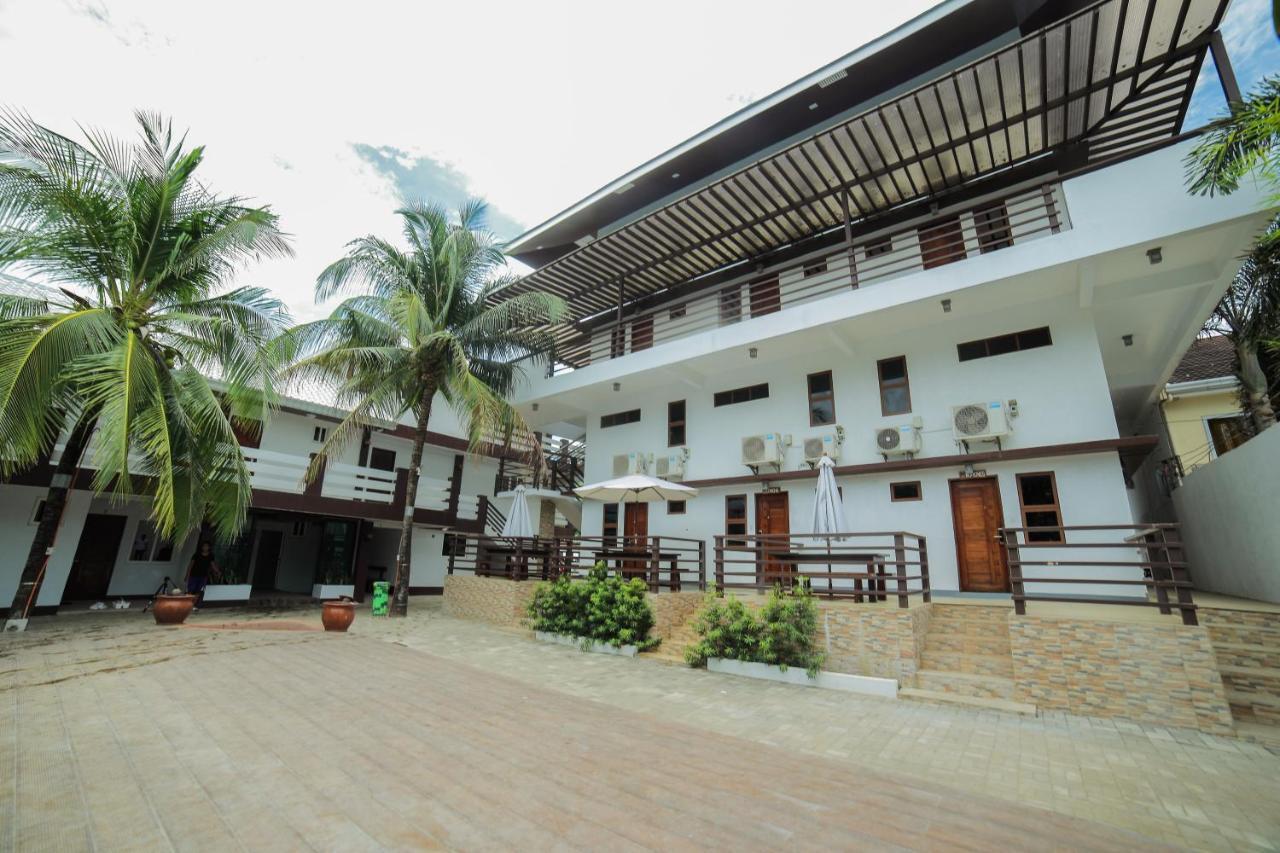 מורונג Bataan White Corals Beach Resort מראה חיצוני תמונה